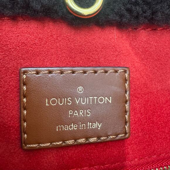 Louis Vuitton Monogram Teddy On The Go GM Tote Bag Dark Brown/Cream Shearling - Picture 5 of 16